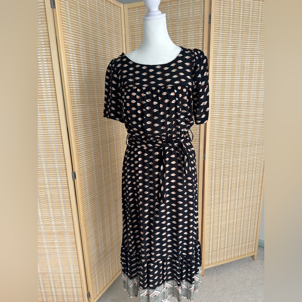 Elegant Black and White Patterned Dress